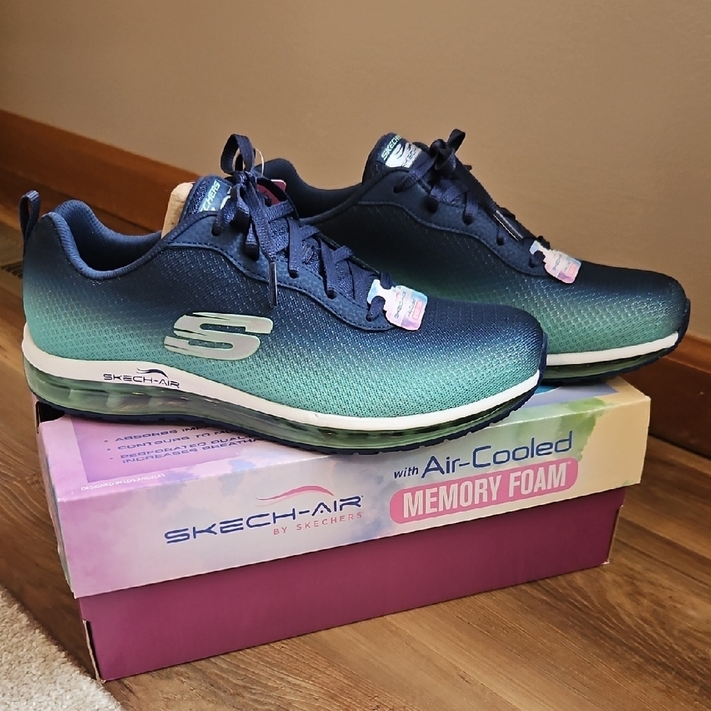 NWT! Skechers SKECH-AIR Sneakers